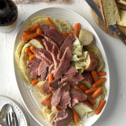 slow-cooker-corned-beef-and-cabbage-recipe